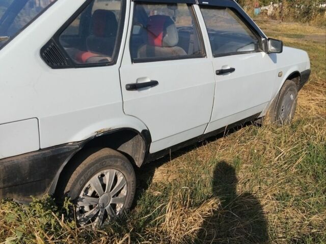 Белый ВАЗ 2109, объемом двигателя 0 л и пробегом 2 тыс. км за 840 $, фото 2 на Automoto.ua