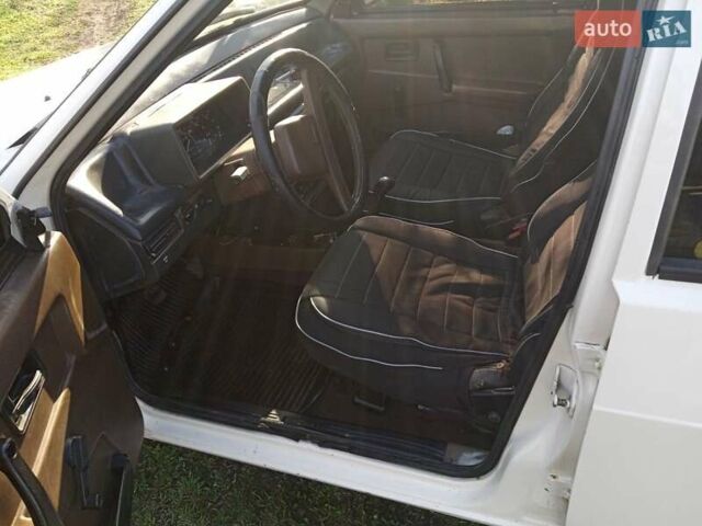 Белый ВАЗ 2109, объемом двигателя 1.3 л и пробегом 100 тыс. км за 1700 $, фото 6 на Automoto.ua