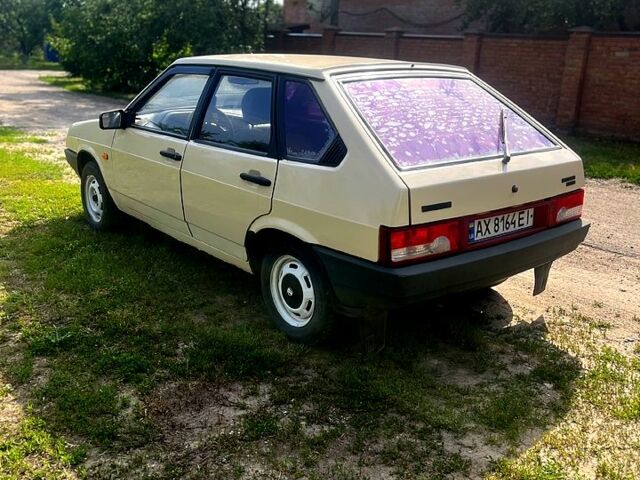 Белый ВАЗ 2109, объемом двигателя 1.3 л и пробегом 0 тыс. км за 1100 $, фото 3 на Automoto.ua