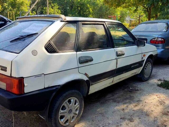Белый ВАЗ 2109, объемом двигателя 1.5 л и пробегом 0 тыс. км за 1100 $, фото 3 на Automoto.ua