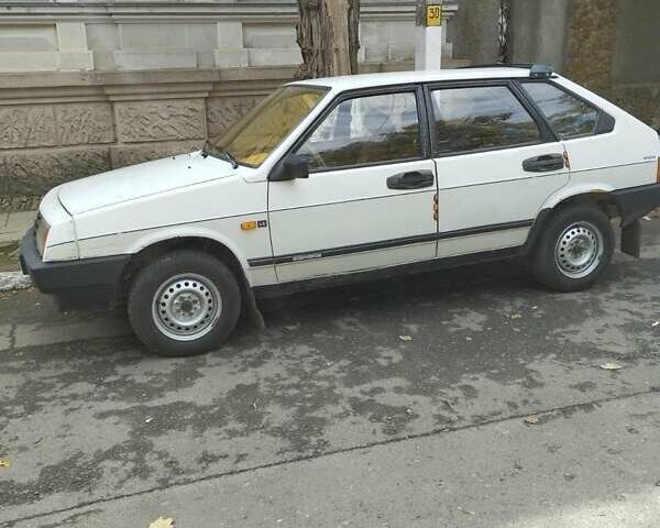 Белый ВАЗ 2109, объемом двигателя 1.5 л и пробегом 124 тыс. км за 1500 $, фото 1 на Automoto.ua