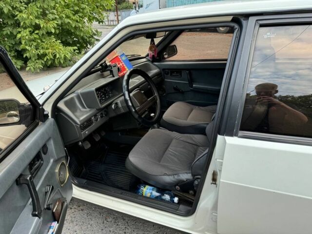 Белый ВАЗ 2109, объемом двигателя 1.3 л и пробегом 60 тыс. км за 1700 $, фото 5 на Automoto.ua