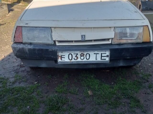 Белый ВАЗ 2109, объемом двигателя 0 л и пробегом 200 тыс. км за 370 $, фото 2 на Automoto.ua