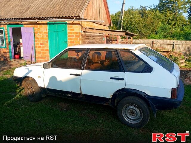 Белый ВАЗ 2109, объемом двигателя 1.3 л и пробегом 100 тыс. км за 260 $, фото 1 на Automoto.ua