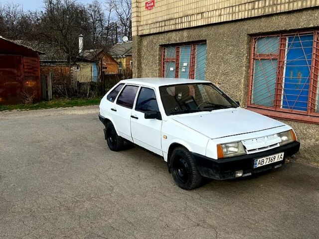 Белый ВАЗ 2109, объемом двигателя 1.3 л и пробегом 300 тыс. км за 800 $, фото 7 на Automoto.ua