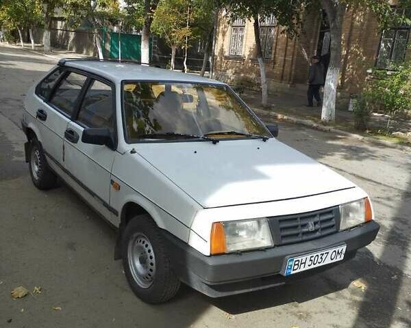 Белый ВАЗ 2109, объемом двигателя 1.5 л и пробегом 124 тыс. км за 1500 $, фото 2 на Automoto.ua