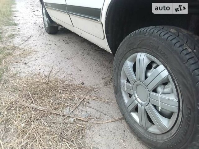 Белый ВАЗ 2109, объемом двигателя 1.5 л и пробегом 240 тыс. км за 1150 $, фото 9 на Automoto.ua