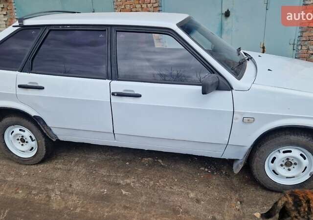 Белый ВАЗ 2109, объемом двигателя 1.29 л и пробегом 150 тыс. км за 1150 $, фото 4 на Automoto.ua