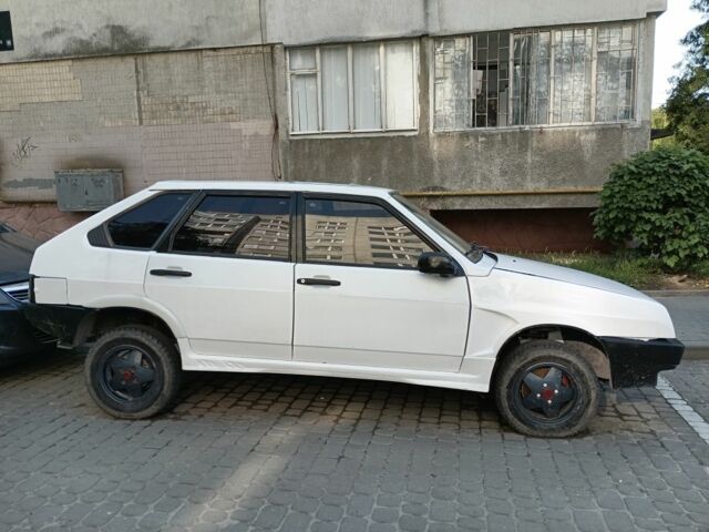 Белый ВАЗ 2109, объемом двигателя 0 л и пробегом 260 тыс. км за 1300 $, фото 2 на Automoto.ua
