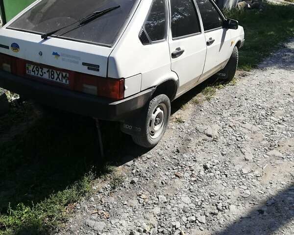 Білий ВАЗ 2109, об'ємом двигуна 1.3 л та пробігом 146 тис. км за 1000 $, фото 5 на Automoto.ua