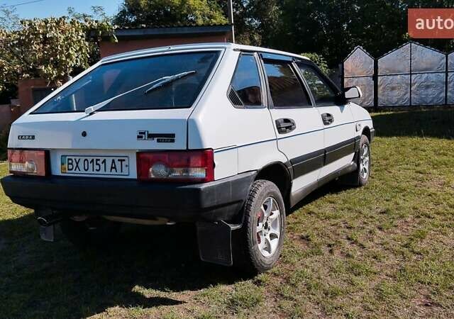 Белый ВАЗ 2109, объемом двигателя 1.3 л и пробегом 40 тыс. км за 1318 $, фото 2 на Automoto.ua