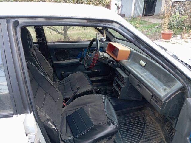 Белый ВАЗ 2109, объемом двигателя 1.5 л и пробегом 48 тыс. км за 594 $, фото 10 на Automoto.ua