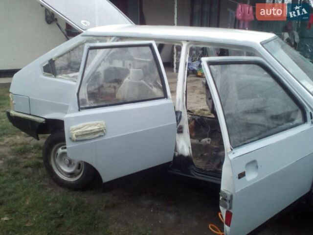 Белый ВАЗ 2109, объемом двигателя 1.3 л и пробегом 140 тыс. км за 808 $, фото 8 на Automoto.ua