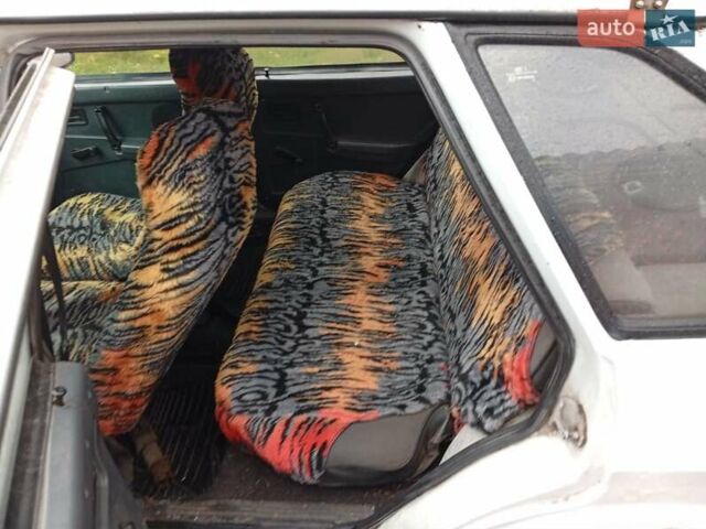 Белый ВАЗ 2109, объемом двигателя 1.29 л и пробегом 300 тыс. км за 800 $, фото 4 на Automoto.ua