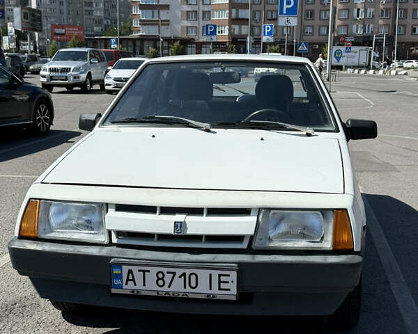 Белый ВАЗ 2109, объемом двигателя 1.5 л и пробегом 51 тыс. км за 800 $, фото 1 на Automoto.ua