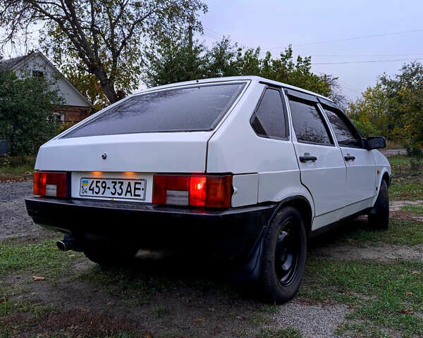 Белый ВАЗ 2109, объемом двигателя 1.6 л и пробегом 26 тыс. км за 900 $, фото 2 на Automoto.ua