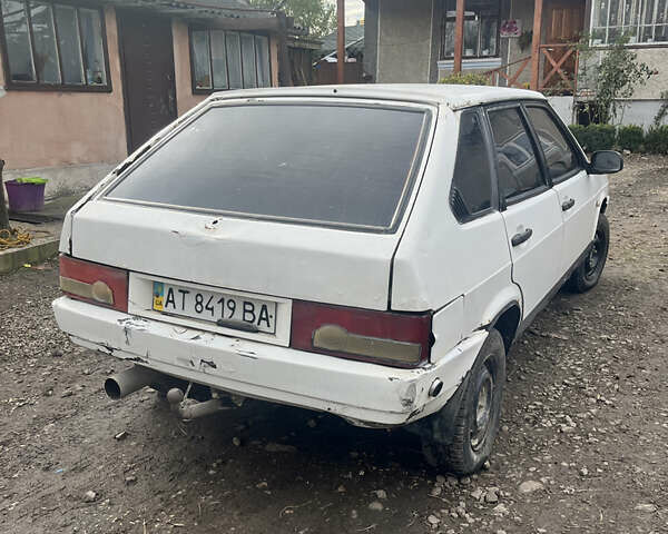 Белый ВАЗ 2109, объемом двигателя 0 л и пробегом 158 тыс. км за 950 $, фото 3 на Automoto.ua