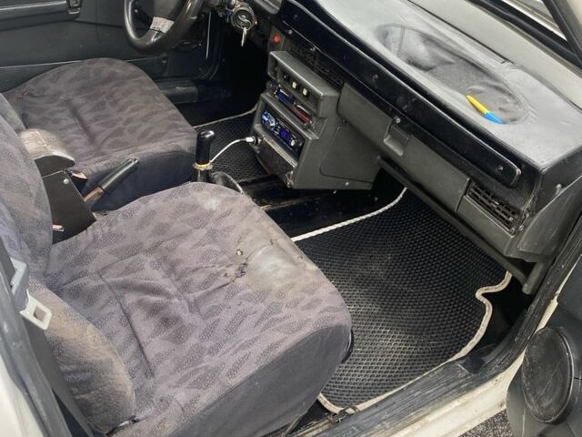 Білий ВАЗ 2109, об'ємом двигуна 1.5 л та пробігом 2 тис. км за 900 $, фото 3 на Automoto.ua