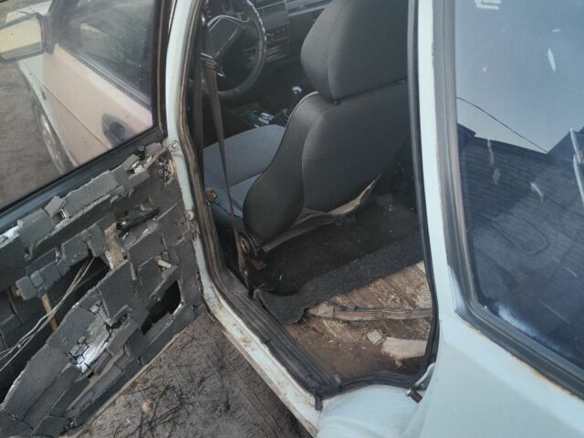 Білий ВАЗ 2109, об'ємом двигуна 0 л та пробігом 200 тис. км за 311 $, фото 4 на Automoto.ua