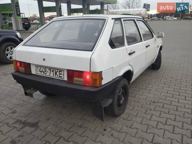 Белый ВАЗ 2109, объемом двигателя 1.5 л и пробегом 380 тыс. км за 1700 $, фото 6 на Automoto.ua