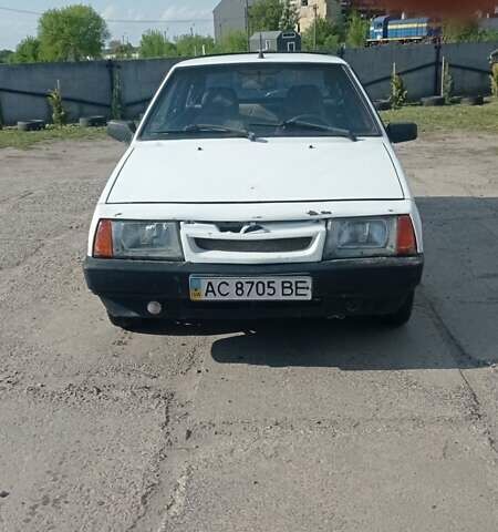 Белый ВАЗ 2109, объемом двигателя 1.29 л и пробегом 222 тыс. км за 500 $, фото 3 на Automoto.ua