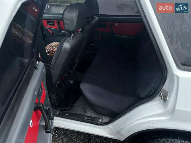 Белый ВАЗ 2109, объемом двигателя 1.5 л и пробегом 100 тыс. км за 1590 $, фото 4 на Automoto.ua