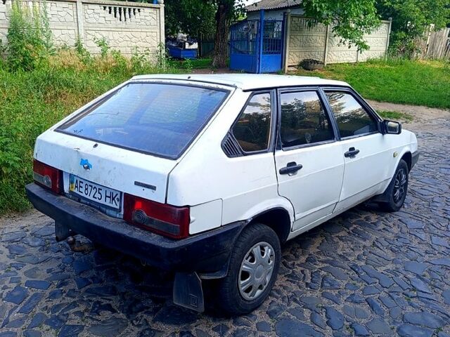 Белый ВАЗ 2109, объемом двигателя 1.5 л и пробегом 200 тыс. км за 550 $, фото 1 на Automoto.ua