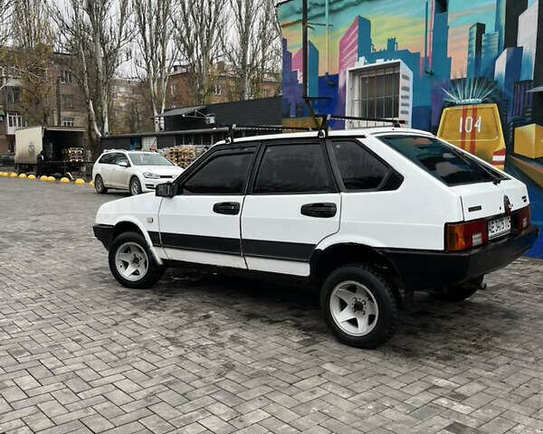 Белый ВАЗ 2109, объемом двигателя 1.5 л и пробегом 500 тыс. км за 950 $, фото 1 на Automoto.ua