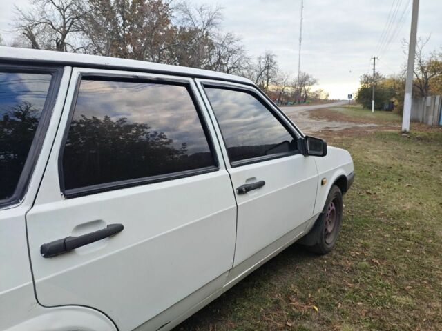 Белый ВАЗ 2109, объемом двигателя 1.5 л и пробегом 2 тыс. км за 672 $, фото 12 на Automoto.ua