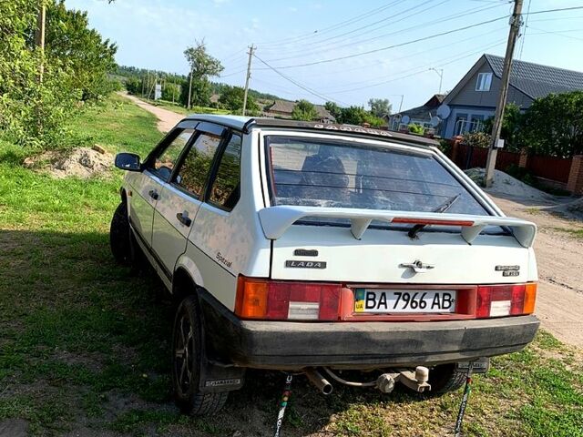 Белый ВАЗ 2109, объемом двигателя 1.5 л и пробегом 0 тыс. км за 1550 $, фото 1 на Automoto.ua