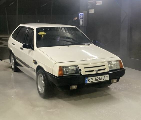 Белый ВАЗ 2109, объемом двигателя 1.3 л и пробегом 18 тыс. км за 1750 $, фото 3 на Automoto.ua