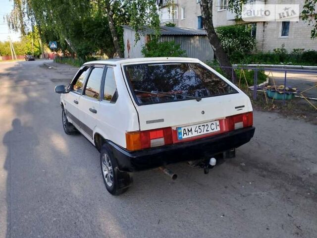 Белый ВАЗ 2109, объемом двигателя 1.5 л и пробегом 200 тыс. км за 950 $, фото 1 на Automoto.ua