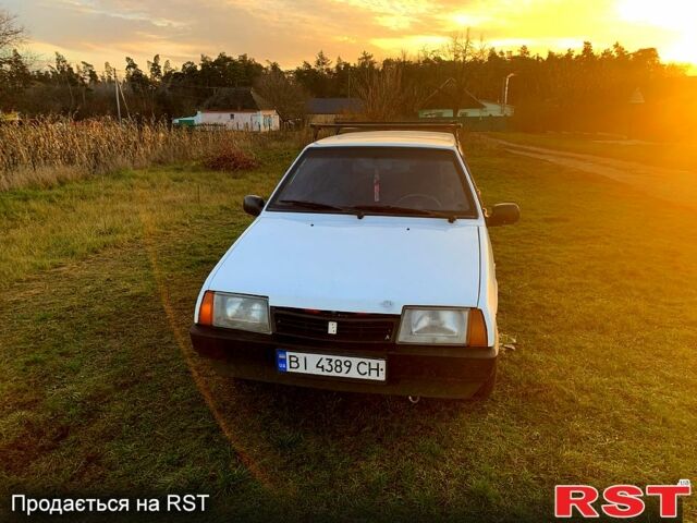 Белый ВАЗ 2109, объемом двигателя 1.5 л и пробегом 0 тыс. км за 1500 $, фото 2 на Automoto.ua