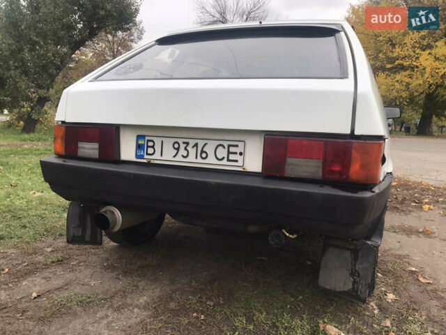 Белый ВАЗ 2109, объемом двигателя 1.6 л и пробегом 300 тыс. км за 1700 $, фото 4 на Automoto.ua