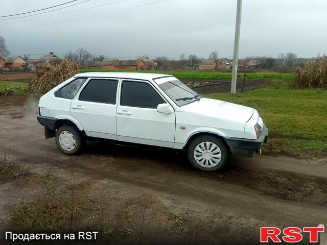 Белый ВАЗ 2109, объемом двигателя 1.1 л и пробегом 0 тыс. км за 1000 $, фото 3 на Automoto.ua