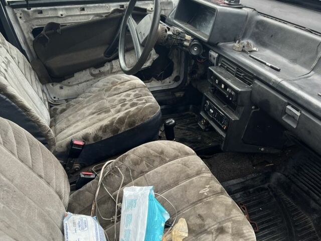 Белый ВАЗ 2109, объемом двигателя 1.3 л и пробегом 200 тыс. км за 238 $, фото 4 на Automoto.ua