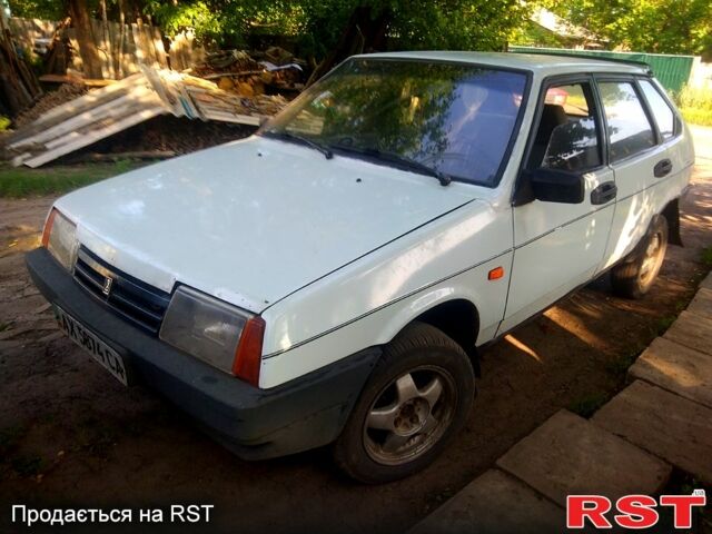 Белый ВАЗ 2109, объемом двигателя 1.5 л и пробегом 333 тыс. км за 850 $, фото 2 на Automoto.ua