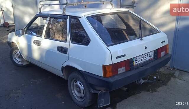 Белый ВАЗ 2109, объемом двигателя 1.3 л и пробегом 114 тыс. км за 950 $, фото 3 на Automoto.ua