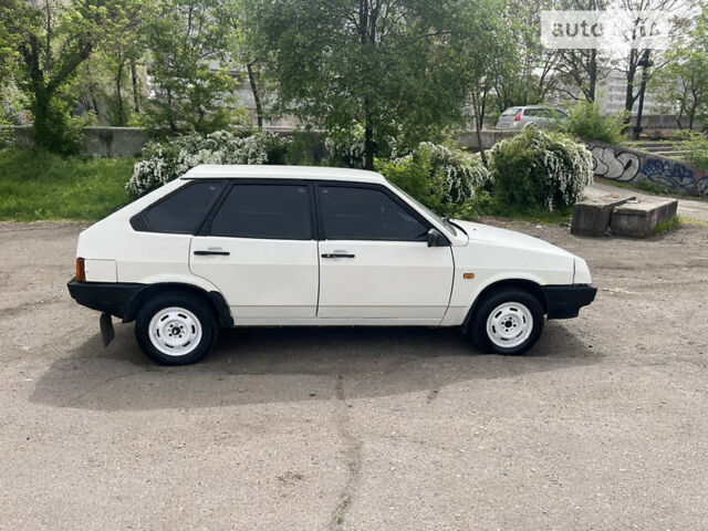 Белый ВАЗ 2109, объемом двигателя 0 л и пробегом 199 тыс. км за 1499 $, фото 5 на Automoto.ua