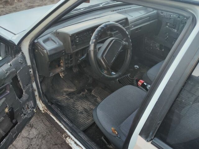 Білий ВАЗ 2109, об'ємом двигуна 0 л та пробігом 200 тис. км за 311 $, фото 3 на Automoto.ua