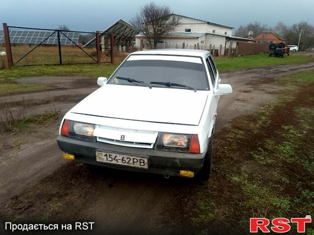 Белый ВАЗ 2109, объемом двигателя 1.1 л и пробегом 0 тыс. км за 1000 $, фото 4 на Automoto.ua