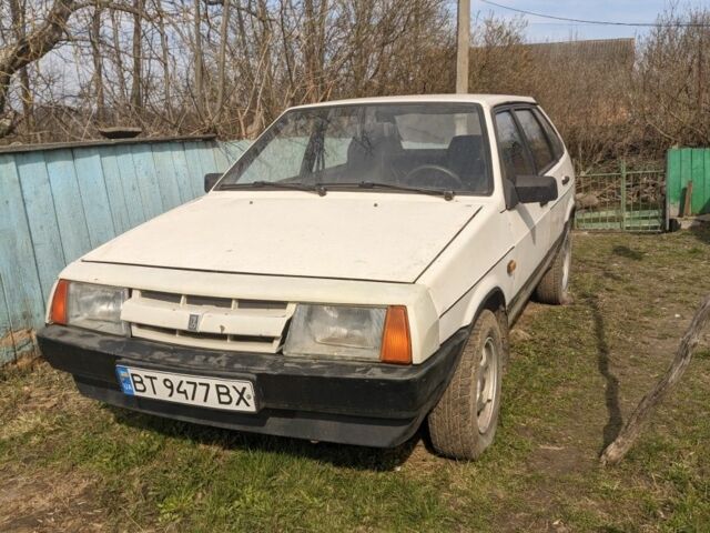 Белый ВАЗ 2109, объемом двигателя 1.3 л и пробегом 50 тыс. км за 450 $, фото 4 на Automoto.ua