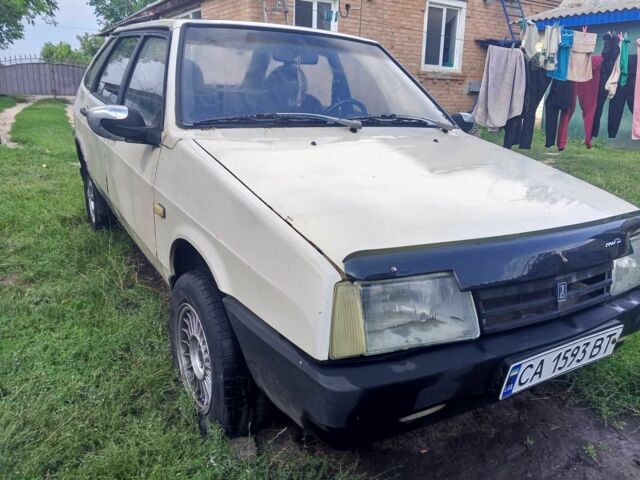 Белый ВАЗ 2109, объемом двигателя 1.3 л и пробегом 150 тыс. км за 800 $, фото 2 на Automoto.ua