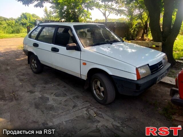 Белый ВАЗ 2109, объемом двигателя 1.5 л и пробегом 333 тыс. км за 850 $, фото 1 на Automoto.ua