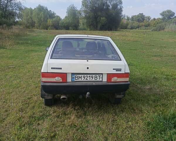 Білий ВАЗ 2109, об'ємом двигуна 1.5 л та пробігом 300 тис. км за 1000 $, фото 1 на Automoto.ua