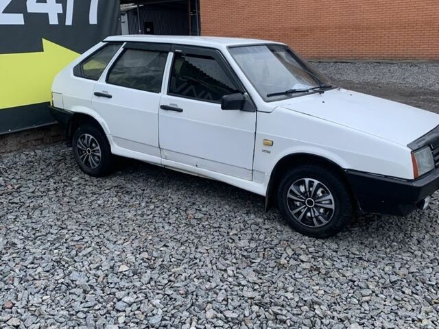 Белый ВАЗ 2109, объемом двигателя 1.5 л и пробегом 10 тыс. км за 850 $, фото 3 на Automoto.ua