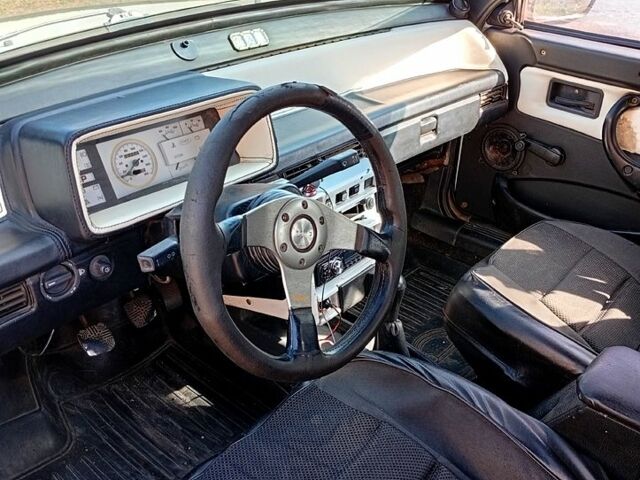 Белый ВАЗ 2109, объемом двигателя 1.5 л и пробегом 222 тыс. км за 700 $, фото 2 на Automoto.ua