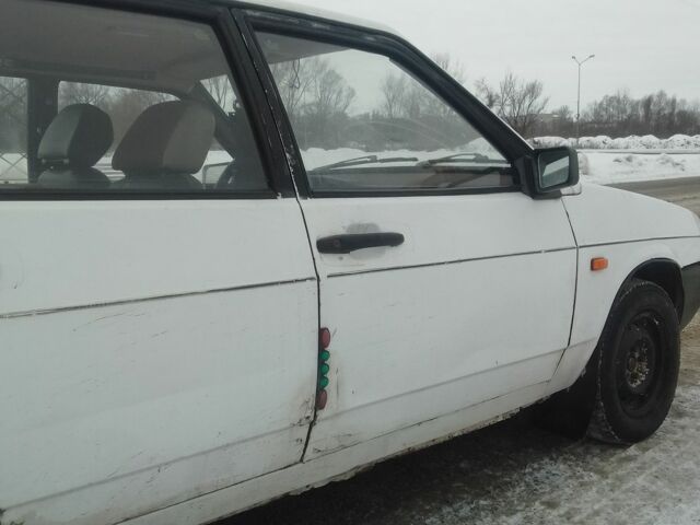 Білий ВАЗ 2109, об'ємом двигуна 1 л та пробігом 98 тис. км за 628 $, фото 4 на Automoto.ua