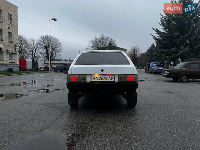 Белый ВАЗ 2109, объемом двигателя 1.5 л и пробегом 100 тыс. км за 1590 $, фото 2 на Automoto.ua