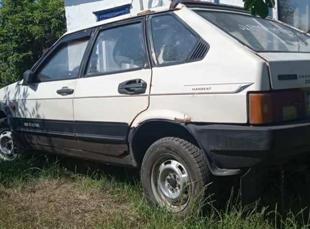 Белый ВАЗ 2109, объемом двигателя 1.5 л и пробегом 41 тыс. км за 45000 $, фото 2 на Automoto.ua